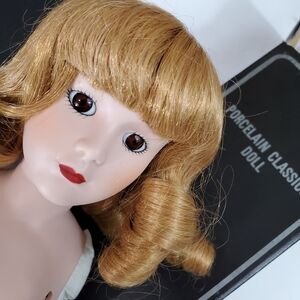 The Patchmakers Porcelain Classics Doll DYI Outfit 1448 Ashley NWT Vintage